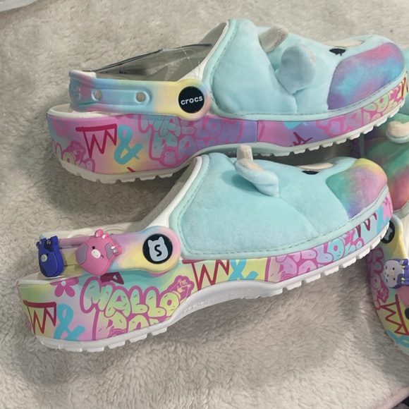 Crocs Squishmallows Blue Classic Clogs With Jibbitz, Women’s Size 7 & Size 8 - Picture 2 of 12